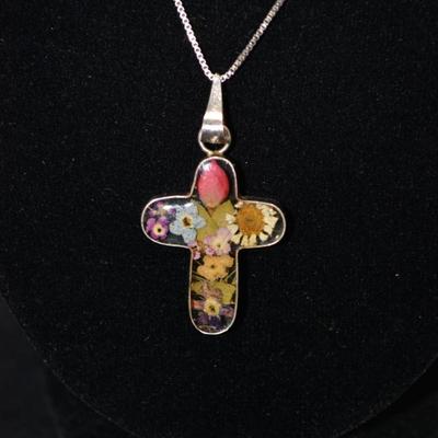 925 Sterling Box Chain w/ 925 Resin Flower Cross Pendant 18" 4.6g