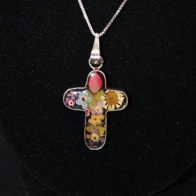 925 Sterling Box Chain w/ 925 Resin Flower Cross Pendant 18