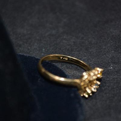 10k Gold Ring with Emerald and Sapphire Size 8.5 2.8g