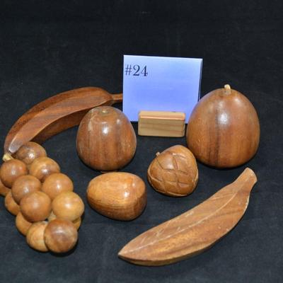 Vintage Lot of Wooden Centerpiece Fruit
