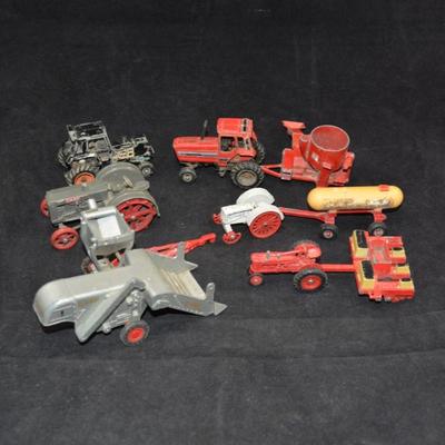 Lot of Vintage ERTL Case Farm Implement Toys