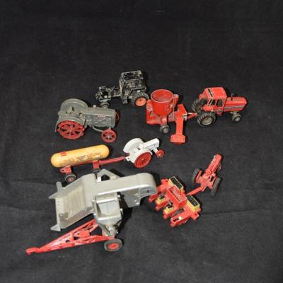 Lot of Vintage ERTL Case Farm Implement Toys