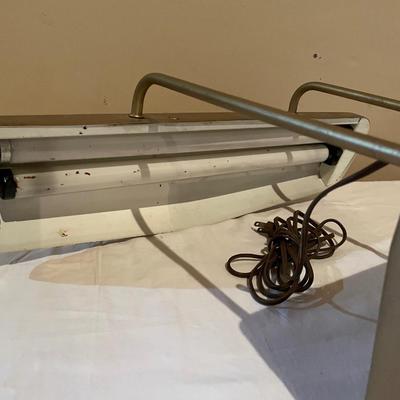 VINTAGE DOUBLE GOOSENECK FLUORESCENT DESK LAMP