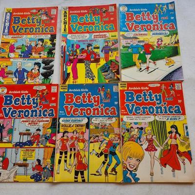 Lot Of 98 VINTAGE Archie Series Comics Archie, jughead, betty and veronica, sabrina, jynx etc