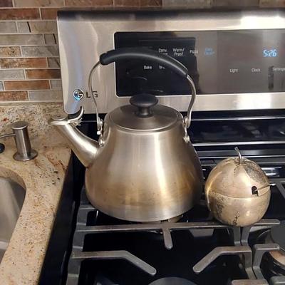 Kitchen Appliance & Decor Lot