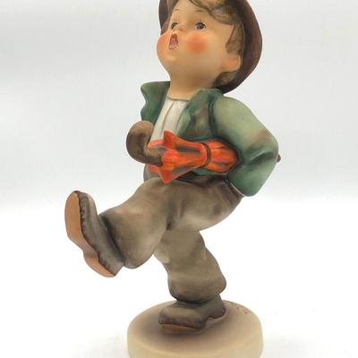 LOT 31D: Vintage Goebel M.I. Hummel Figurines - 1960s/70s 7.5inch 