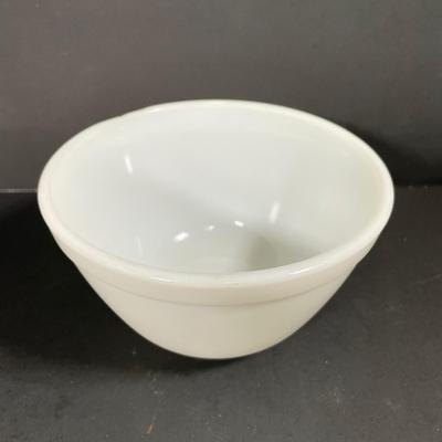 LOT 60B: Milk Glass Mixing Bowls