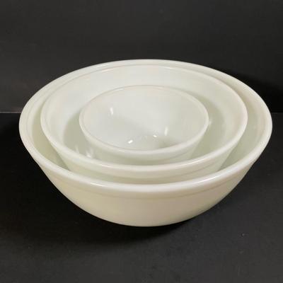 LOT 60B: Milk Glass Mixing Bowls