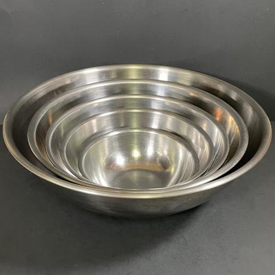 LOT 63B: Stainless Steel Mixing Bowl Collection (5 bowls)