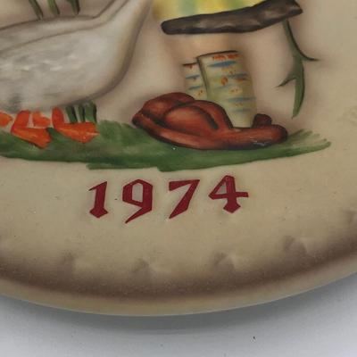 LOT 171K: Vintage Hand Painted Goebel M.I. Hummel Annual 7