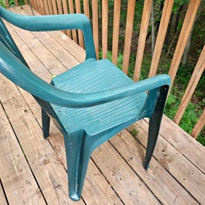 Four Outdoor Plastic Chairs + Table (D-JS)