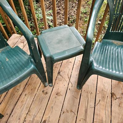 Four Outdoor Plastic Chairs + Table (D-JS)