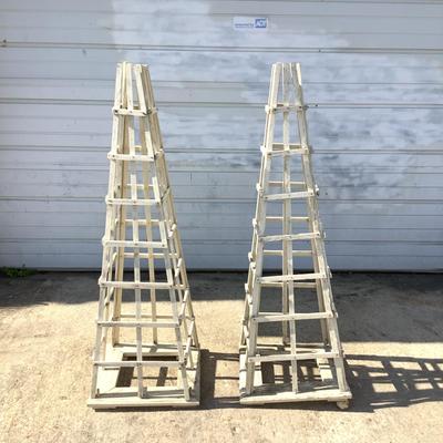 349 Pair of White Painted Wooden Trellis