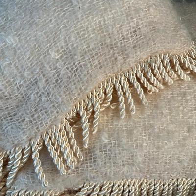 1095 Mohair Throw with Two Pillows and Fringe