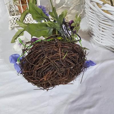 White Basket & Floral Decor Items (B1-JS)