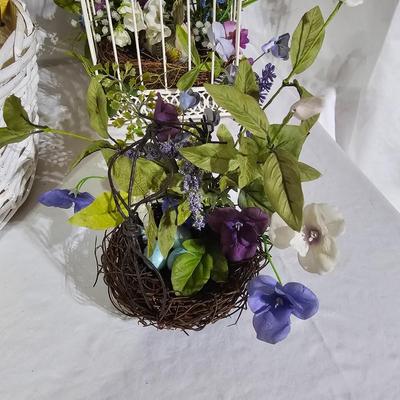 White Basket & Floral Decor Items (B1-JS)