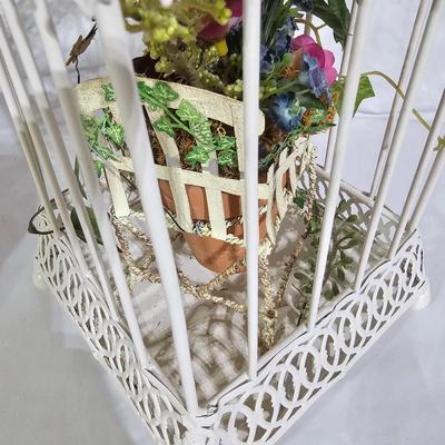 White Basket & Floral Decor Items (B1-JS)