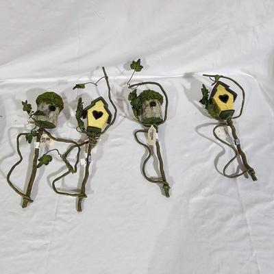 White Basket & Floral Decor Items (B1-JS)