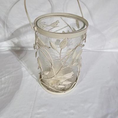 White Basket & Floral Decor Items (B1-JS)