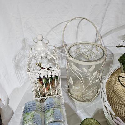 White Basket & Floral Decor Items (B1-JS)