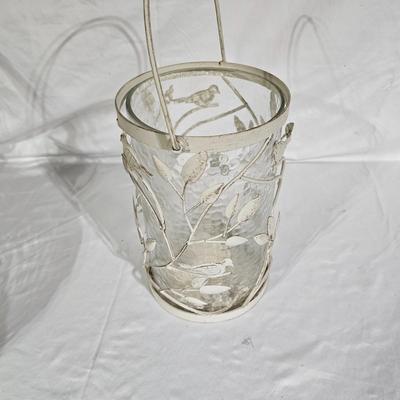 White Basket & Floral Decor Items (B1-JS)