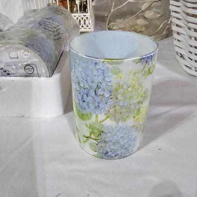 White Basket & Floral Decor Items (B1-JS)