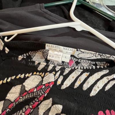 Lot of women's tops & sweat shirts