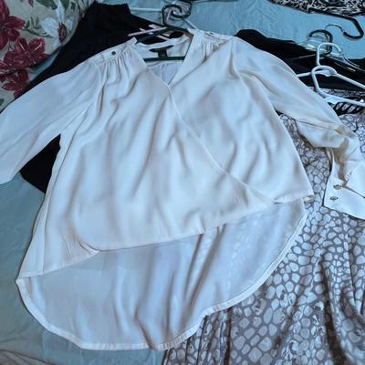 Lot of women's tops & sweat shirts