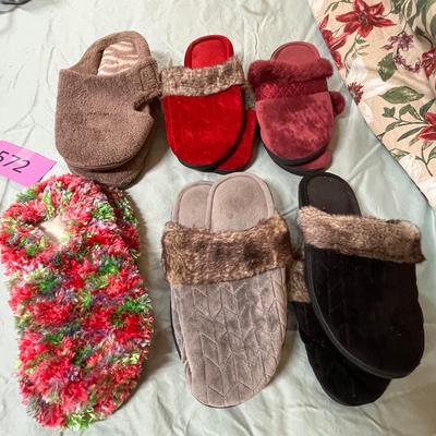 Ladies house slippers