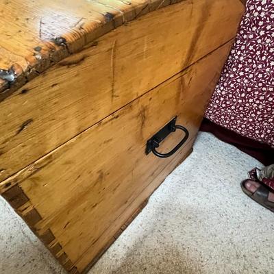 Camel back trunk