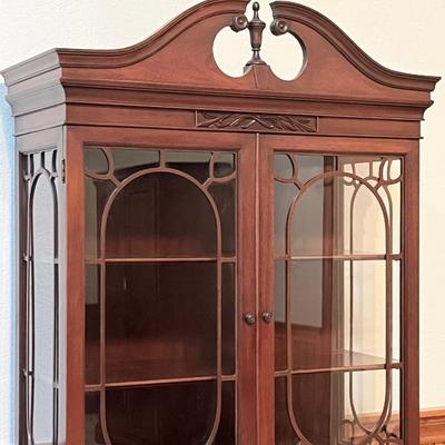 FINCH FINE FURNITURE ~ Vtg. Solid Mahogany China Cabinet