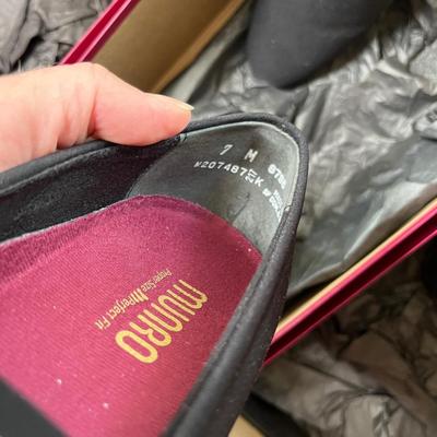 Heels NIB
