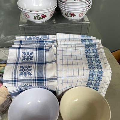 48- Melamine bowls & towels