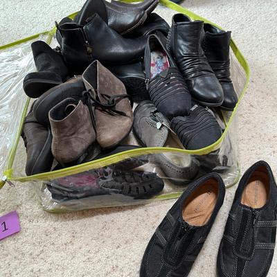 Lot of ladies shoess