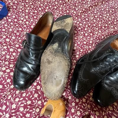 Men's dress shoes