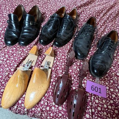 Men's dress shoes