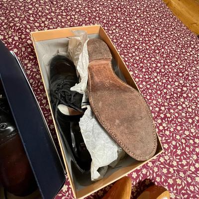 Men's dress shoes