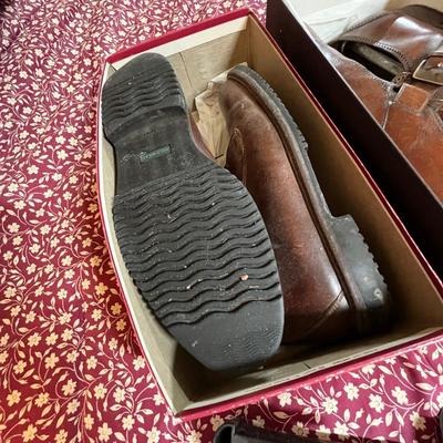Men's dress shoes