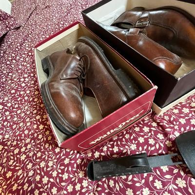 Men's dress shoes