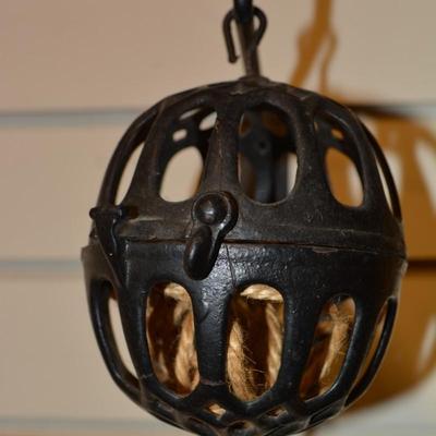 Vintage Cast Iron String Dispenser 4.5”x4”