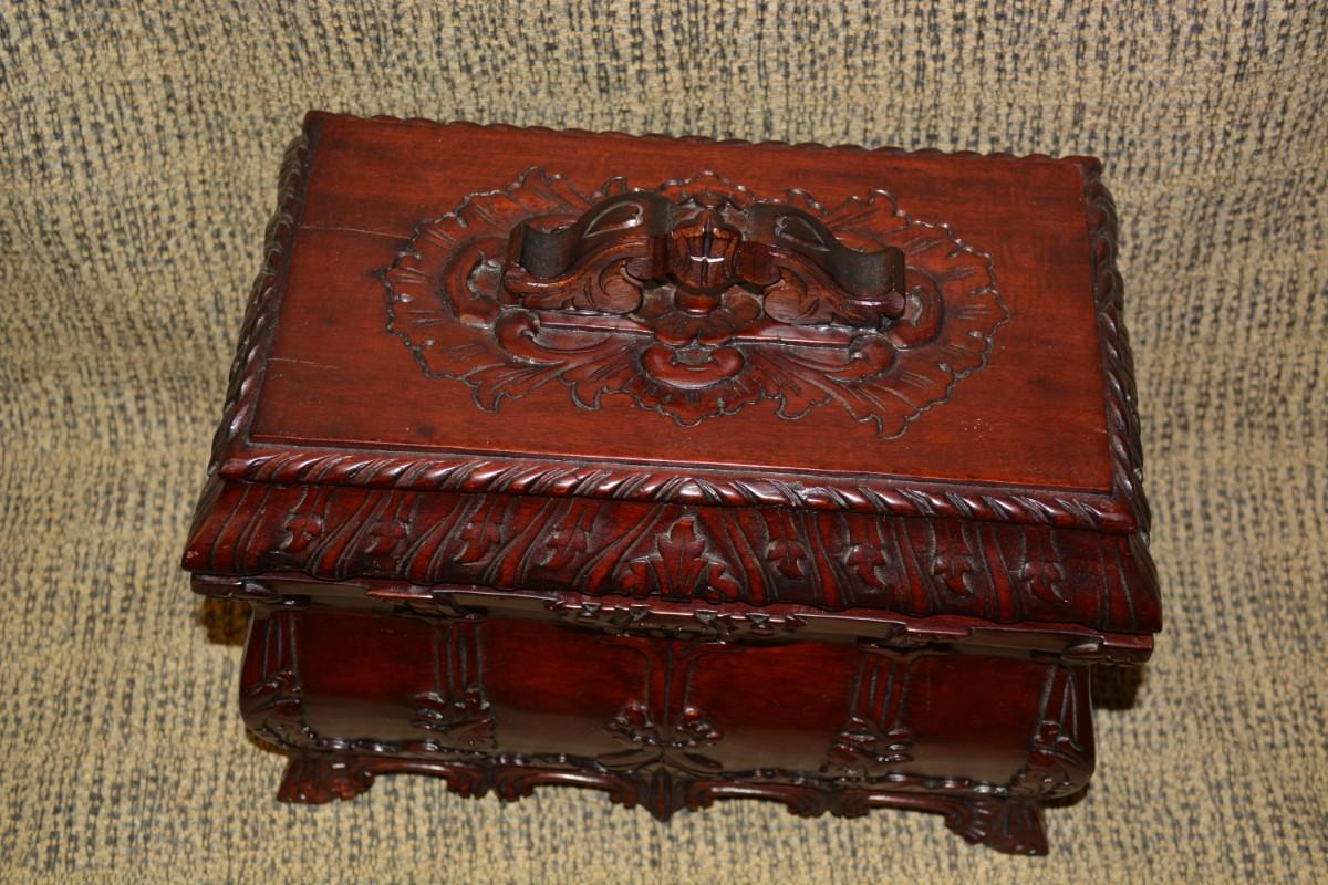 Vintage Carved Wood Chest w/ Insert, Indonesia 11.75”x10.5”x7”