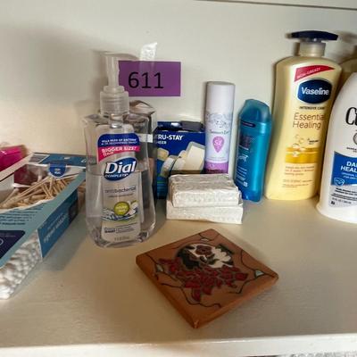 Lot of bathroom supplies