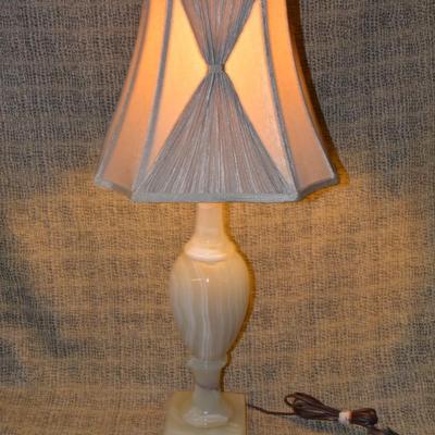 Beautiful MCM Onyx Table Lamp w/ 3 Way Switch 29.5” Tall