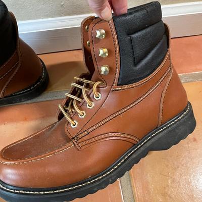 New leather men's work boots
