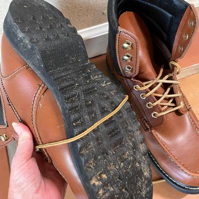 New leather men's work boots