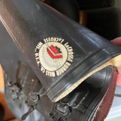Men's shoes & golashas