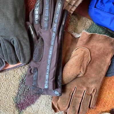 Men's gloves and hats