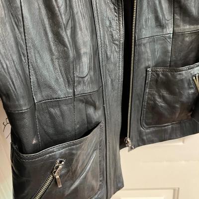 Women's coats/ jackets