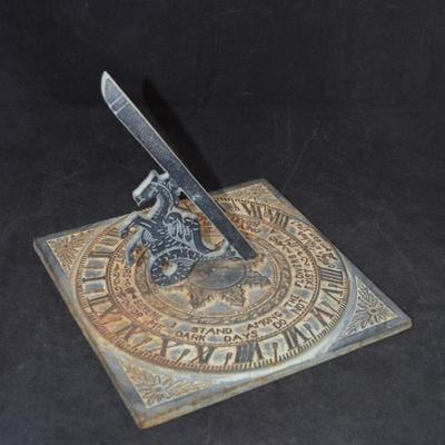 Vintage Virginia Metal Crafters Cast Iron Sundial 9.75”x9.75”x9”