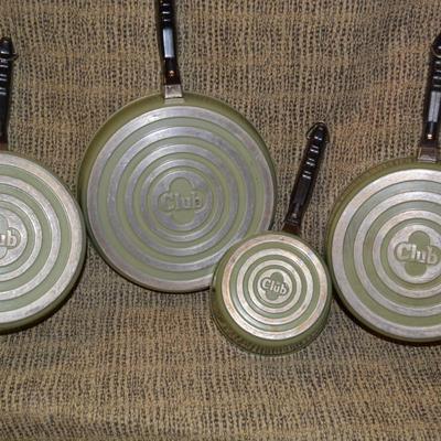 Vintage Set of 4 ‘CLUB’ Aluminum Avocado Cookware